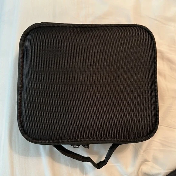 Makeup case - Picture 2 of 10